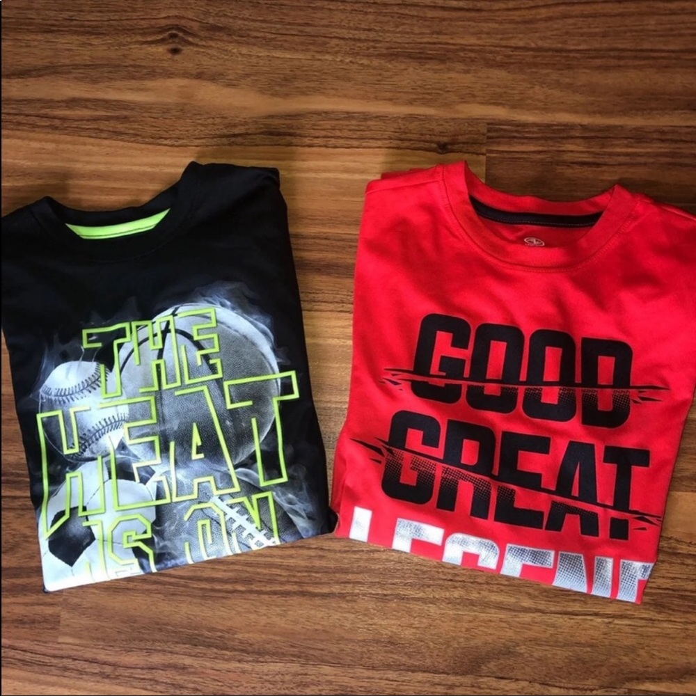 Set of boy's long sleeve performance t-shi…